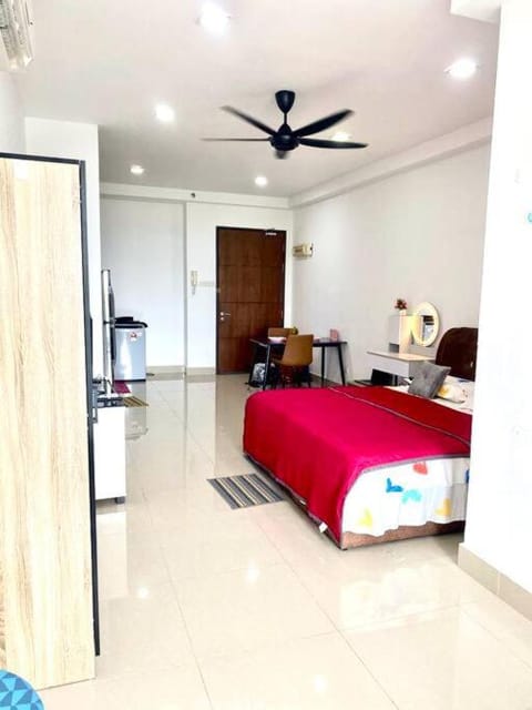 Cozy Shaftsbury high floor king bed free parkin wifi and netflix 1311 Apartment in Putrajaya