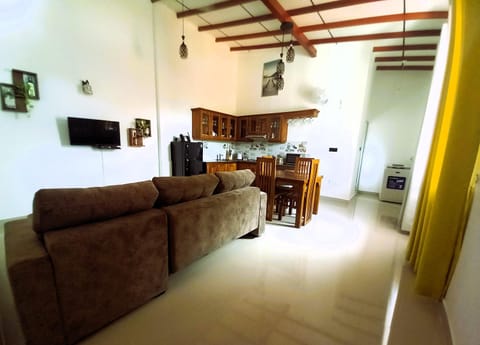 PCL Araliya Villa Bed and Breakfast in Negombo