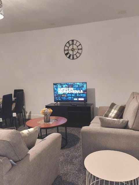 TV and multimedia, Living room, Seating area