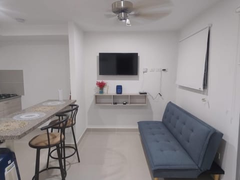 Communal lounge/ TV room, TV and multimedia, Dining area