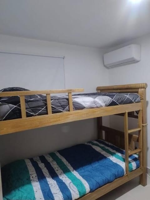 Bed, Bedroom, bunk bed