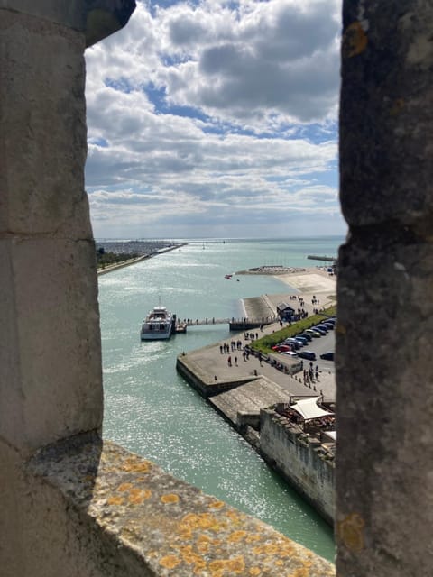 Charmante maison de vacances avec jardin House in La Rochelle