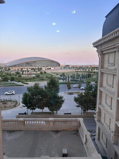 Nearby landmark, Day, Natural landscape, City view