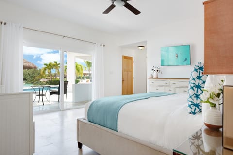 Byculla Villa - Canal front Villa in Turks and Caicos Islands