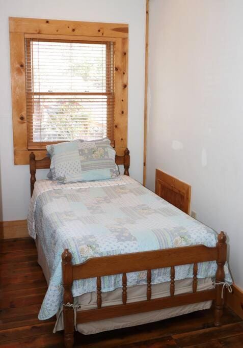 Laurelwood Lodge at Lake Lure, NC - Sleeps 12 House in Lake Lure