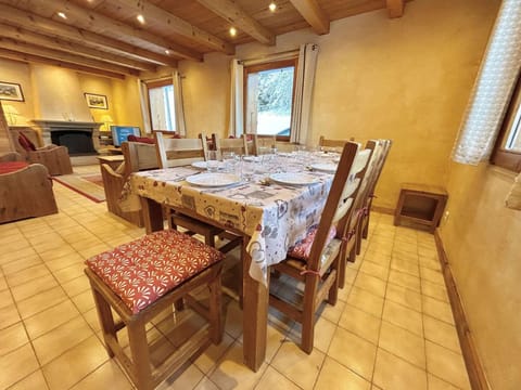 Chalet indépendant avec spa, sauna et cheminée à Notre-Dame-de-Bellecombe - 10 pers - FR-1-595-102 Chalet in Notre-Dame-de-Bellecombe