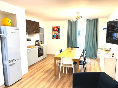 Le LEGO, 3 chambres, 8 personnes et parking, centre Apartment in Grenoble