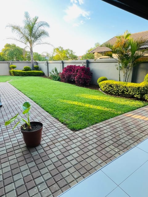 Garden, Garden view