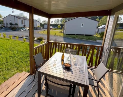 Chalet Finistère-Sud avec piscine chauffée Chalet in Pont-l'Abbé