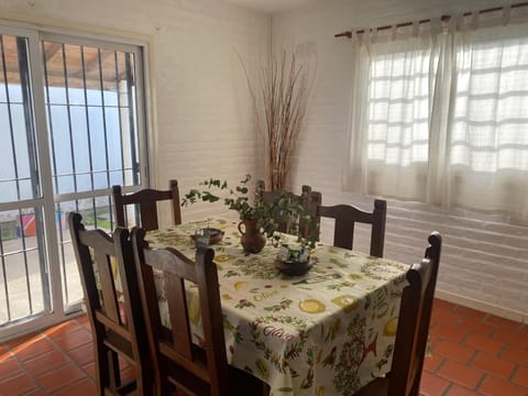 Coffee/tea facilities, Dining area