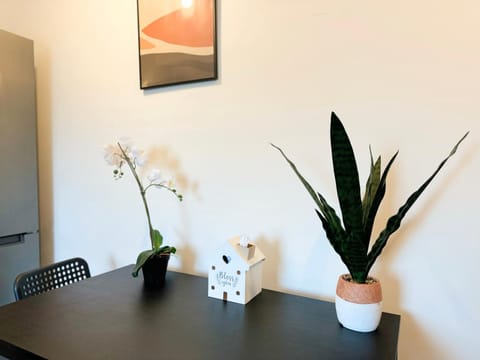 Decorative detail, Dining area