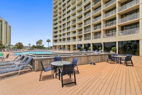 Galvestonian 503 - Escape To The Sea Apartment in Texas City