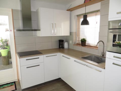 Property building, Kitchen or kitchenette