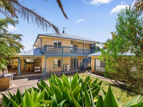 Casa Del Frankie. Maslin Beach House in Adelaide