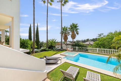 Garden, Garden view, Pool view, Swimming pool, sunbed