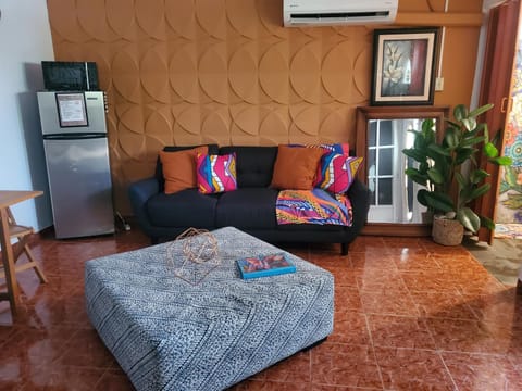 Private room with parking and bathroom Apartment in Aguadilla