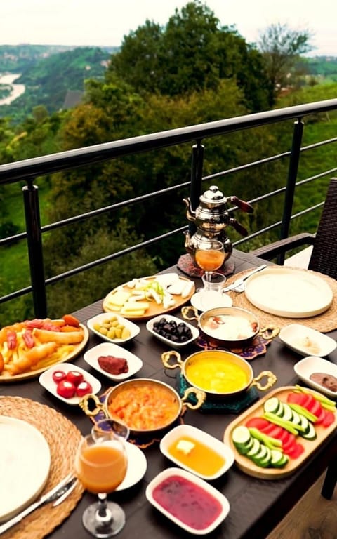 View (from property/room), Balcony/Terrace, Food and drinks, Food, Breakfast, Continental breakfast