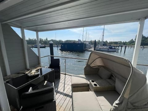 Hausboot Sophie in Stralsund Docked boat in Stralsund