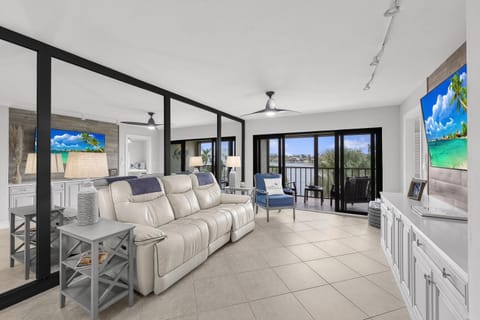 Dockside 305 House in Marco Island