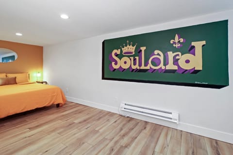 Festive Soulard 4BR w Patio & Amenities Apartment in Saint Louis