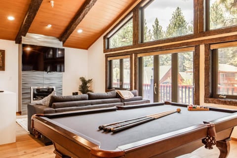 No. 49 Brand New San Gorgonio Lodge House in Big Bear