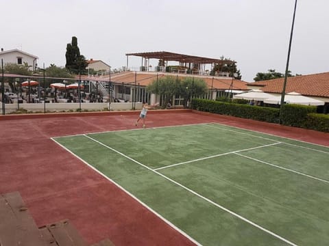 Tennis court