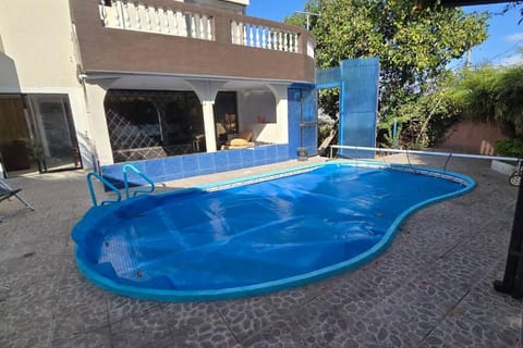 Hot Tub, Swimming pool