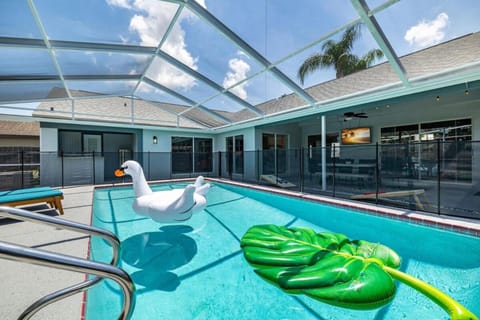 Patio, Day, Pool view, Swimming pool, sunbed