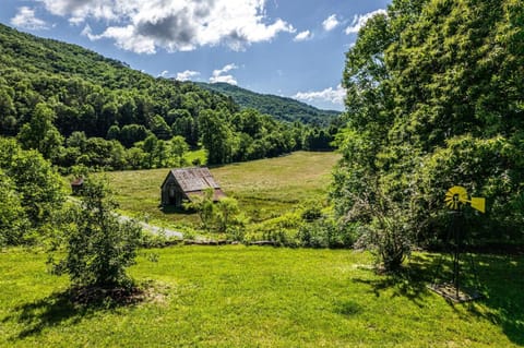 Alarka Creek Farmhouse House in Swain County