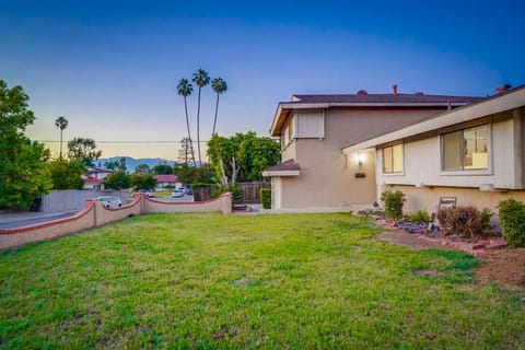 Vintage 6B 3BA Home Pool Hot Tub & Basketball Net House in Hacienda Heights