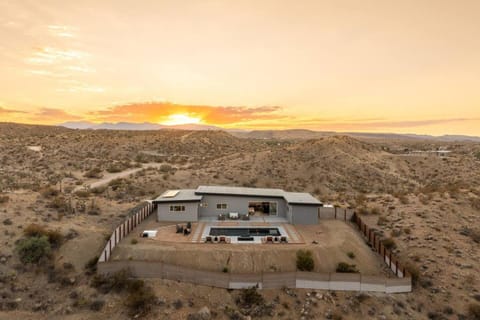 Elevate In-ground Pool, Spa & Cold Plunge! House in Yucca Valley