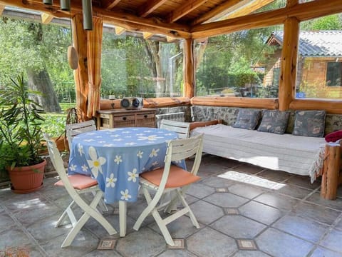 Living room, Garden view