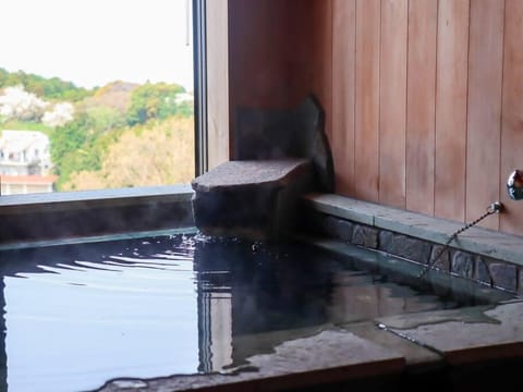 熱海 徒然荘-Atami Tsurezure sou- Log house and SPA House in Shizuoka Prefecture