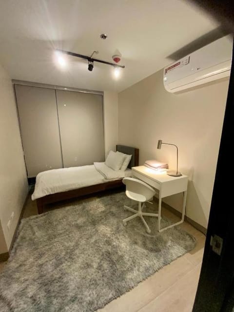 Luxurious 2 BR at Eastwood City Apartment hotel in Pasig