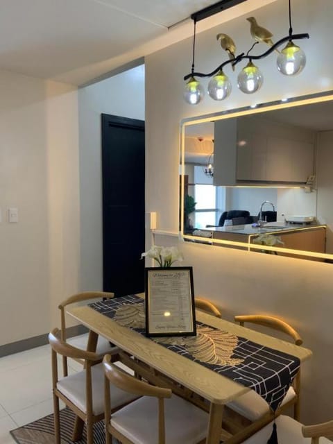 Luxurious 2 BR at Eastwood City Apartment hotel in Pasig