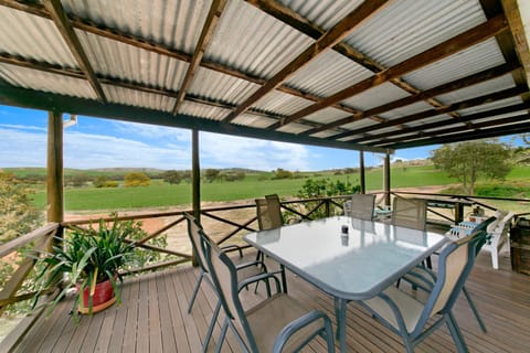 View (from property/room), Balcony/Terrace