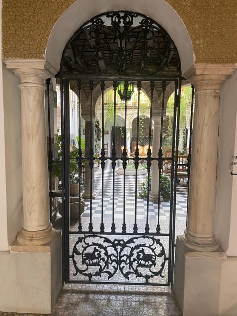 Hostal Palacio del Corregidor Bed and Breakfast in Cordoba