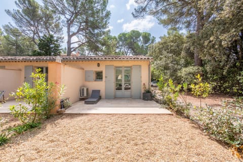 Property building, Garden, Garden view