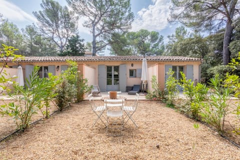 Property building, Garden, Garden view