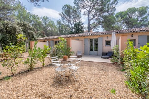 Property building, Garden, Garden view