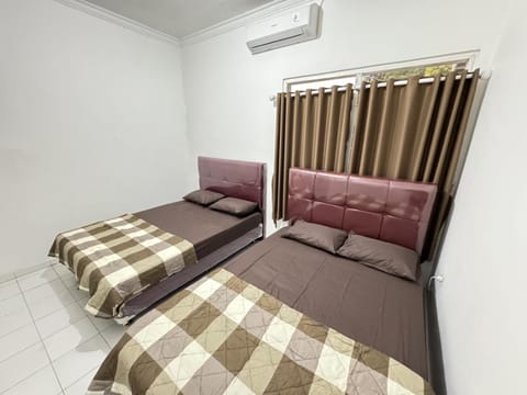 Bed, Bedroom, air conditioner