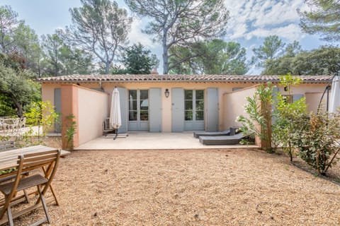 Property building, Garden, Garden view