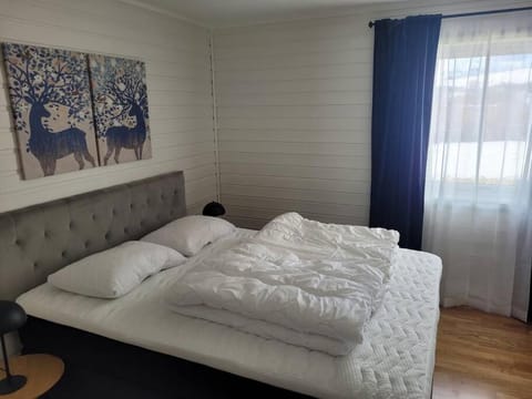 Romslig leilighet midt i Lofoten Apartment in Lofoten