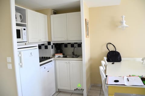 Bathroom, oven, kitchen