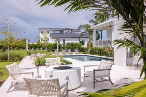 Brand New & Private Pool - Palmgale House Haus in Stock Island