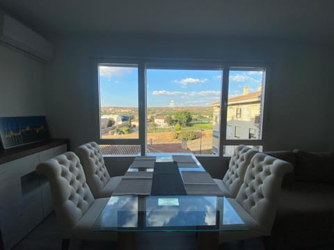 Living room, Mountain view, Mountain view