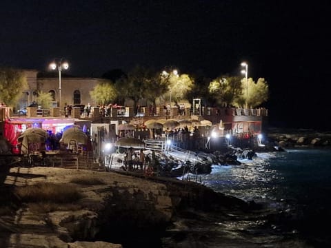 Restaurant/places to eat, Night, Natural landscape, Activities, Beach, Sea view