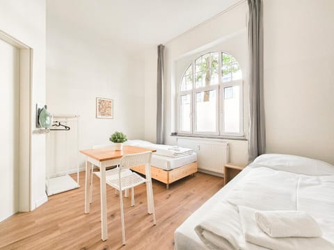 Bed, Photo of the whole room, Bedroom, flat iron, heating, towels