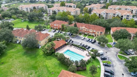 Quiet Corner Gem in Gated Crestwynd Bay House in Windsor Hills