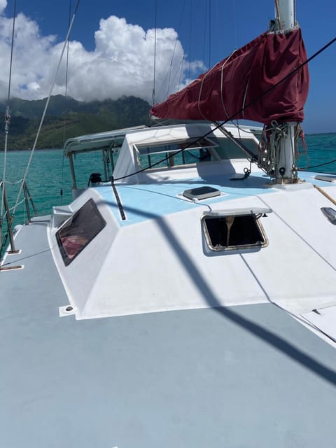 Catamaran AMAYA Docked boat in Moorea-Maiao